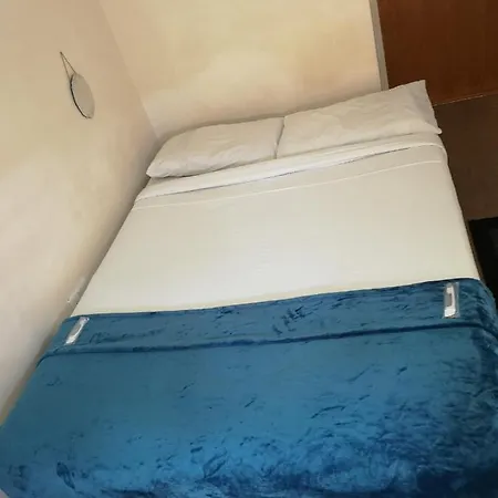 Mellowes Quay Apt 홈스테이